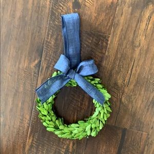 Preserved Boxwood Mini Door Wreath